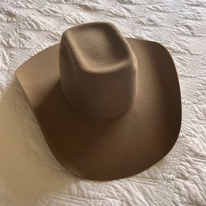 Cavender’s cowboy hat Size 6 7/8